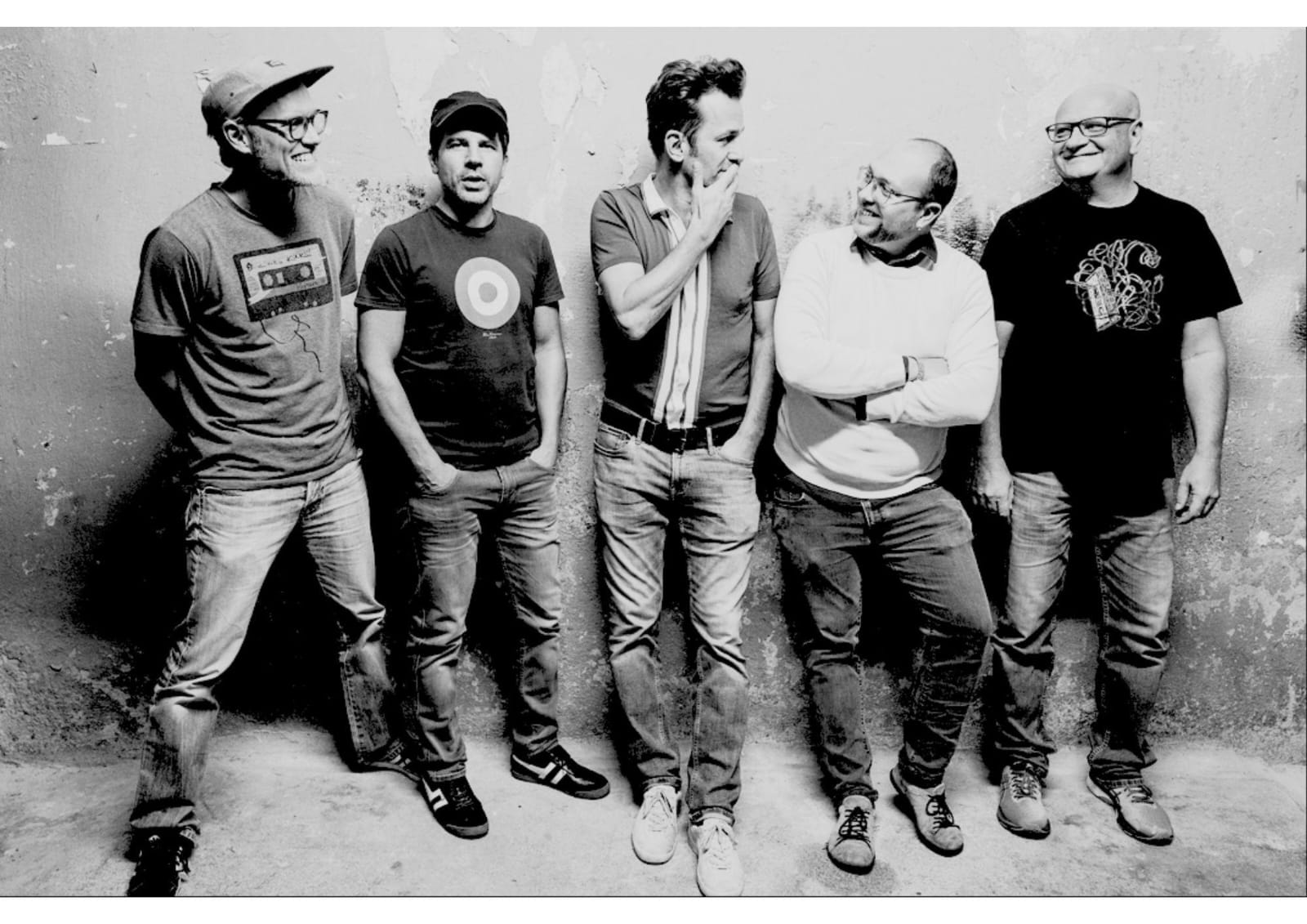 Bail (Prog Arthouse SmithsGenesisRadiohd)