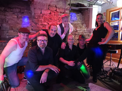 Covernostra (The finest of Rock and Pop Songs)